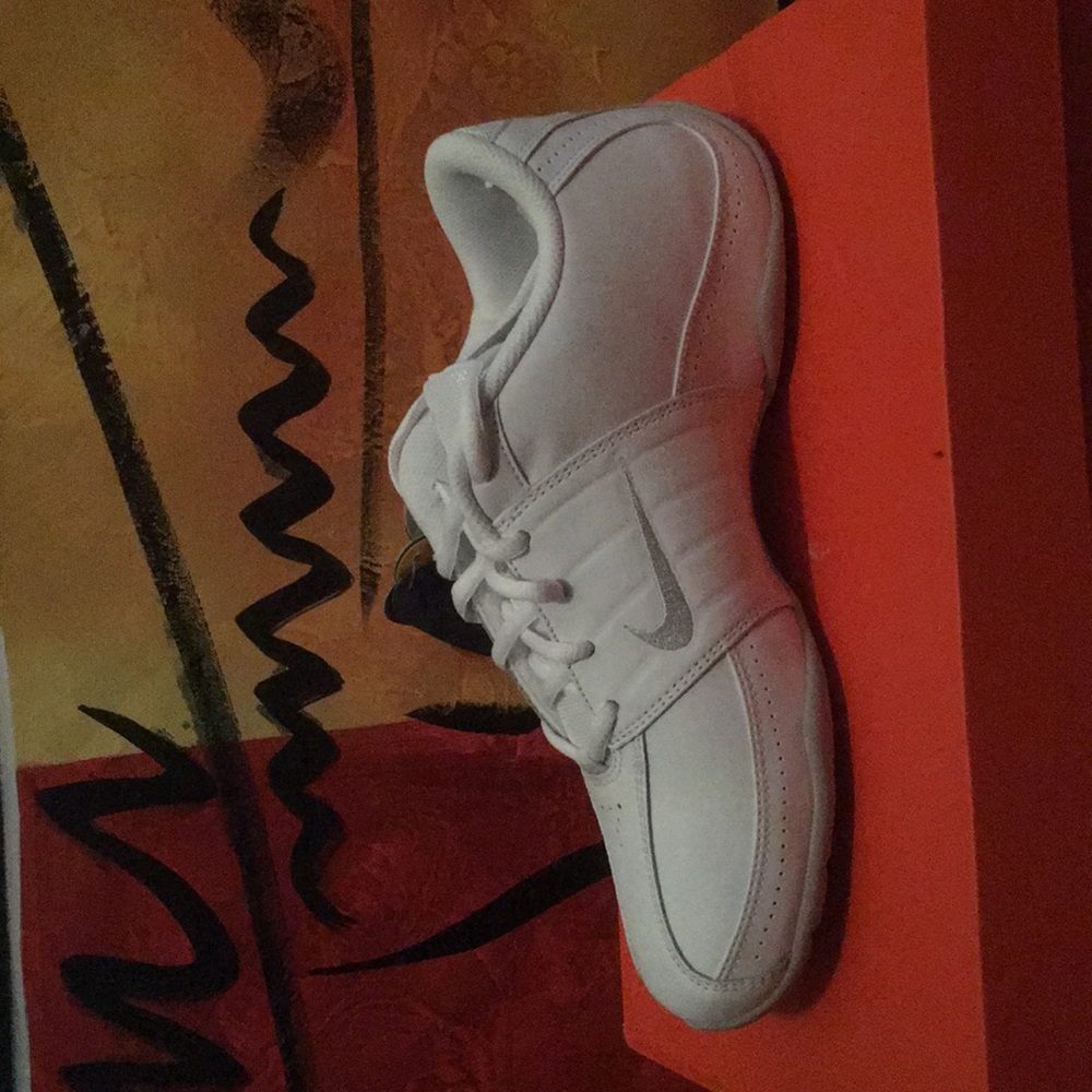 WMNS Nike Sideline Cheer